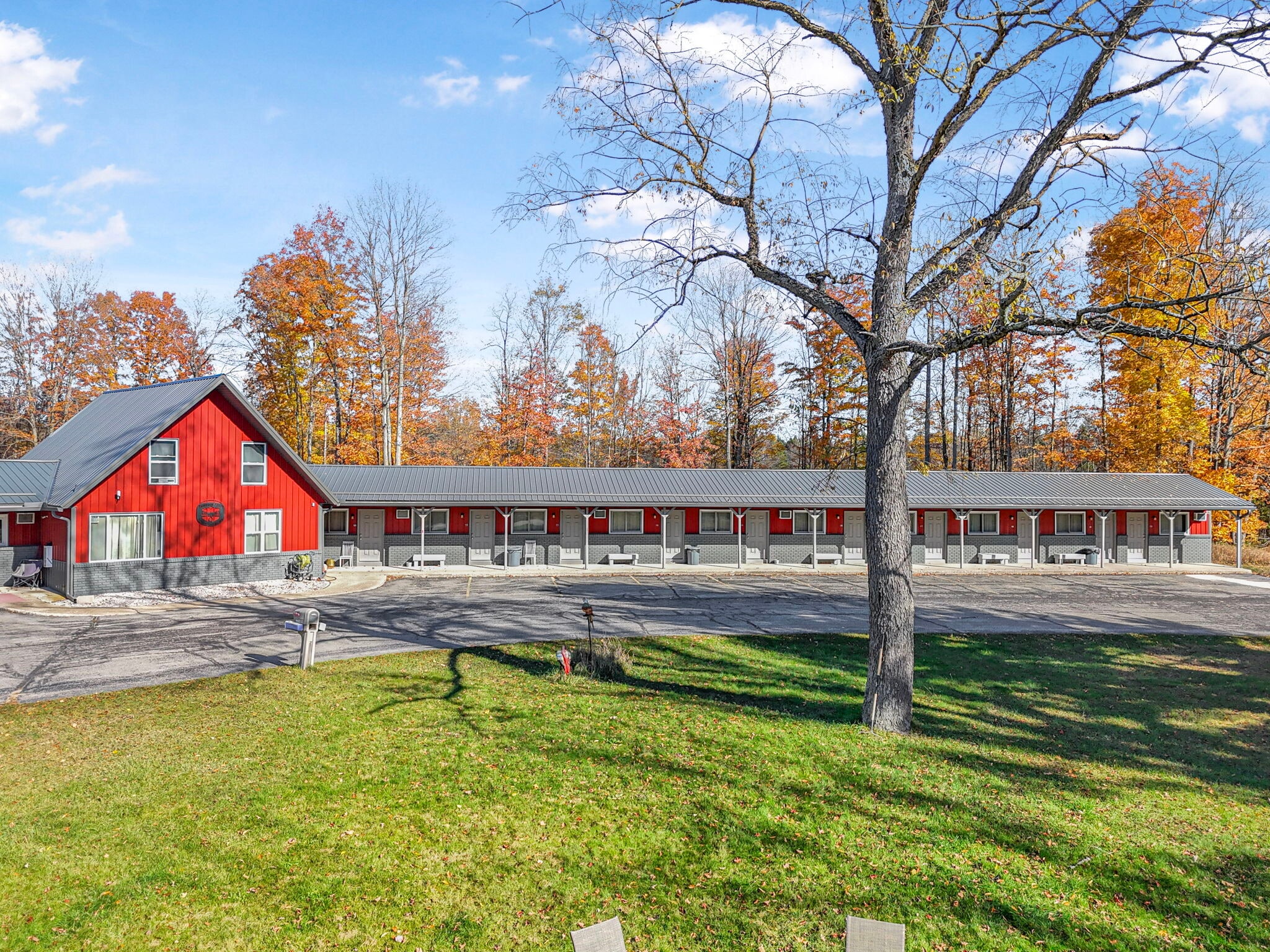 10422 Cadillac Hwy, Thompsonville, MI for sale Primary Photo- Image 1 of 58