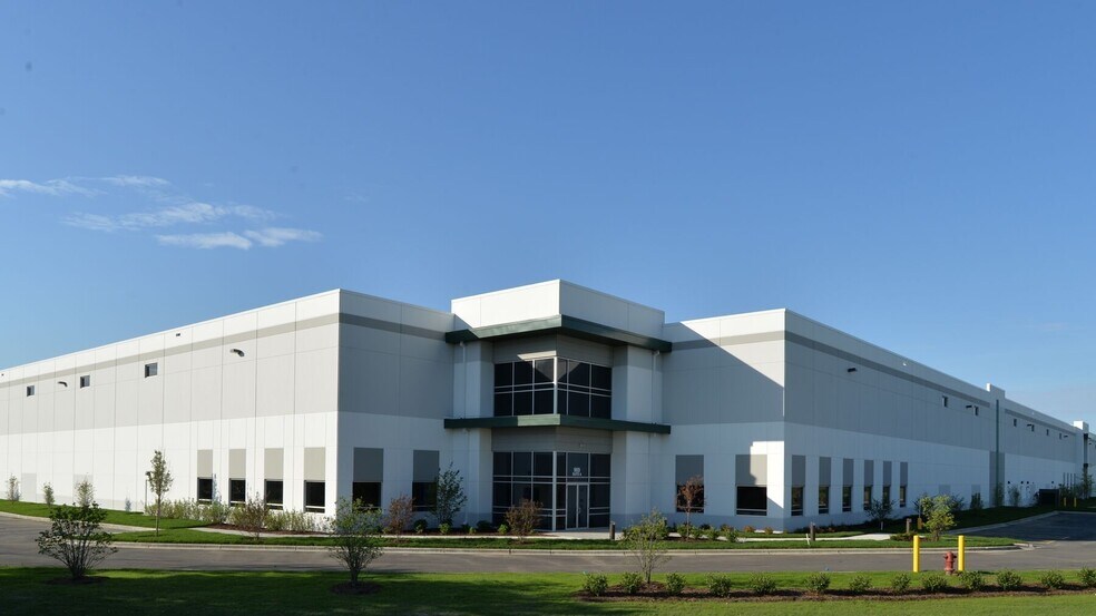 969 Veterans Pky, Bolingbrook, IL à louer - Photo du bâtiment - Image 1 de 1