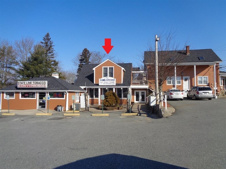 21 Stafford Rd, Tiverton, RI for sale - Primary Photo - Image 1 of 1