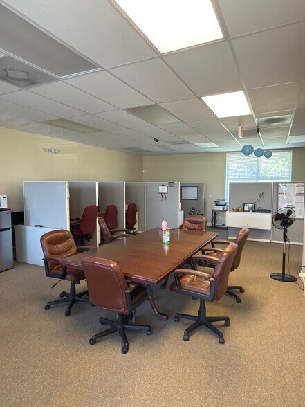 2563 N Toledo Blade Blvd, North Port, FL à louer - Photo du bâtiment - Image 3 de 6