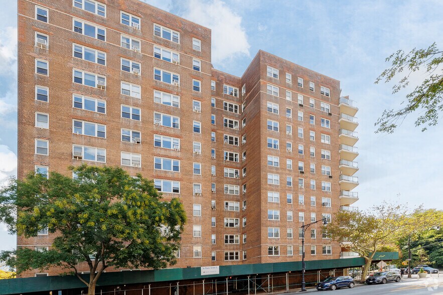 34 Plaza St E, Brooklyn, NY à louer - Photo du bâtiment - Image 2 de 7