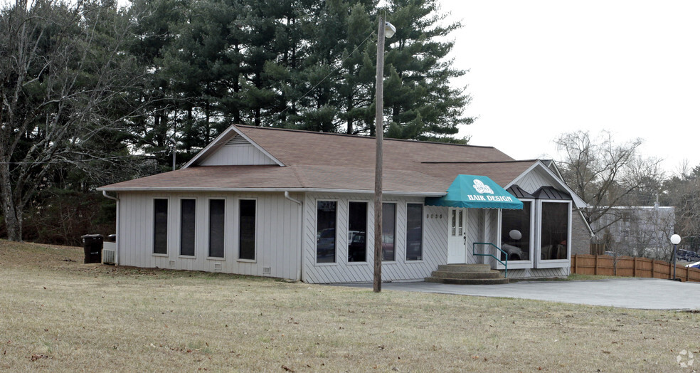 9036 Middlebrook Pike, Knoxville, TN à vendre - Photo principale - Image 1 de 1