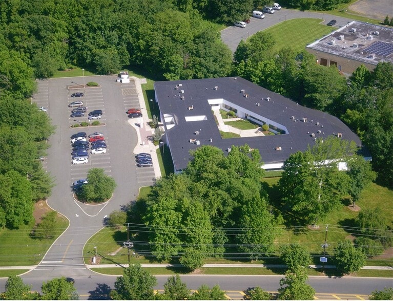 231 Clarksville Rd, West Windsor, NJ for sale - Building Photo - Image 1 of 1
