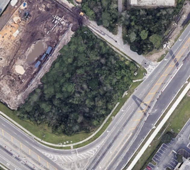 E Osceola Pky, Kissimmee, FL for sale - Building Photo - Image 2 of 4