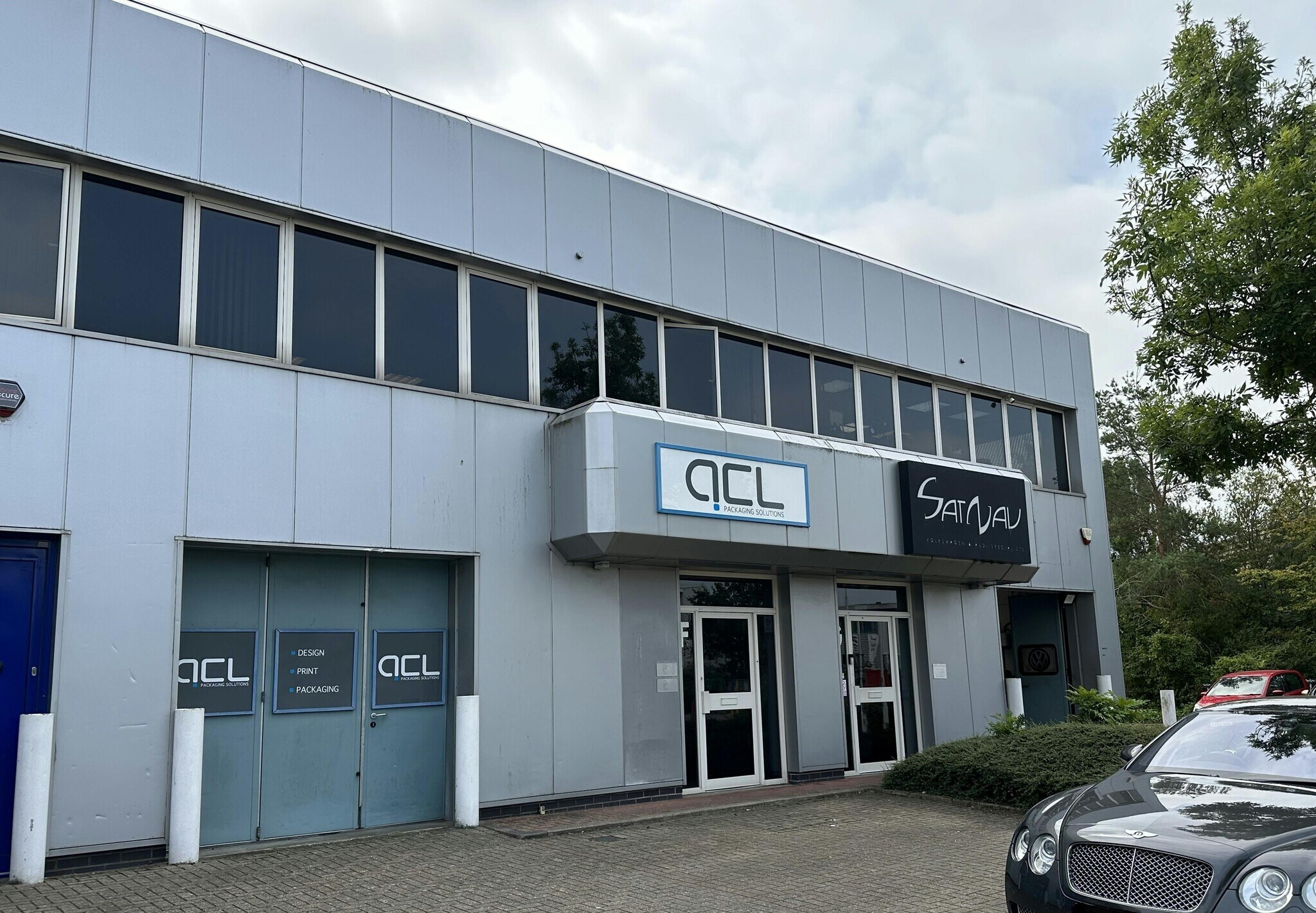 Hook Rise S, Surbiton à louer Photo du bâtiment- Image 1 de 6