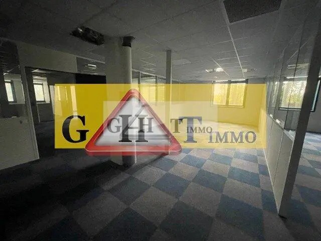 Bureau dans Fresnes à louer - Photo intérieure - Image 3 de 5