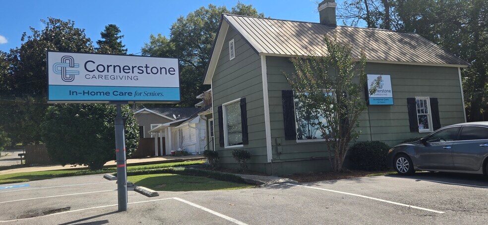 220 E J St, Anniston, AL à vendre - Photo du bâtiment - Image 2 de 12