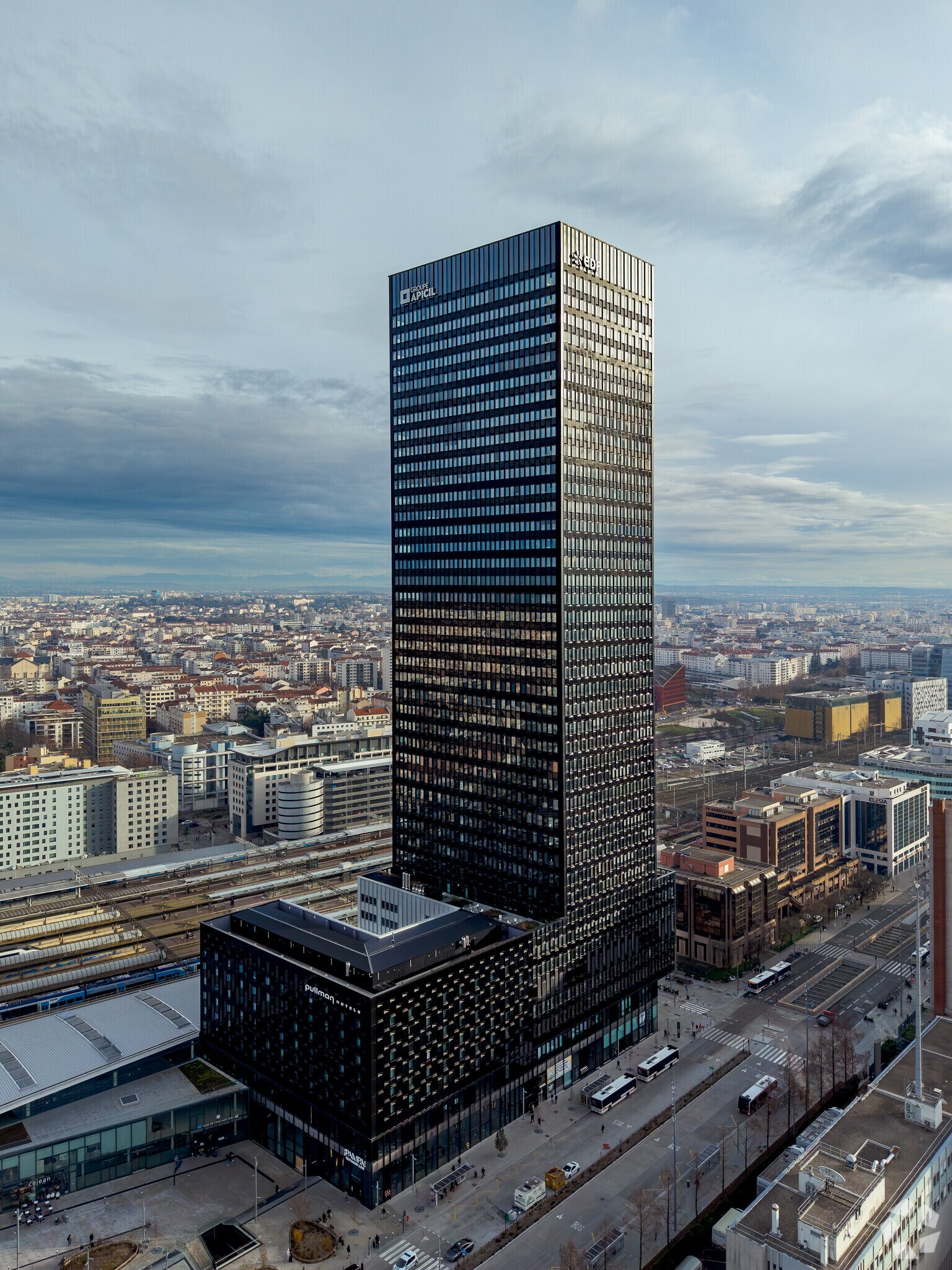 Office in Lyon for lease Primary Photo- Image 1 of 10