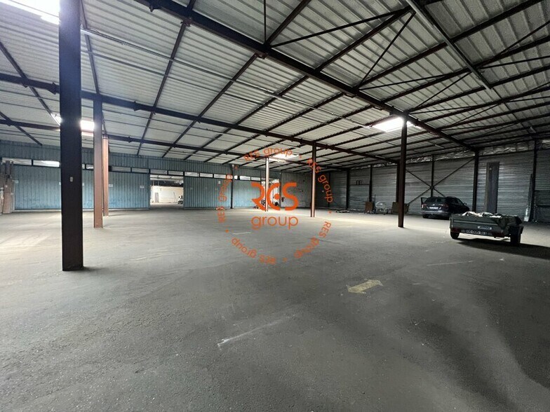 Industrial in Bordeaux for sale - Building Photo - Image 3 of 8