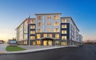 Plus de détails pour 4 Sanders St, Nashua, NH - Commerce de détail à louer