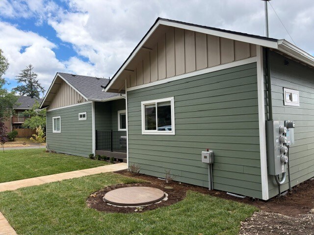 1380 Saginaw St S, Salem, OR for sale - Building Photo - Image 2 of 5