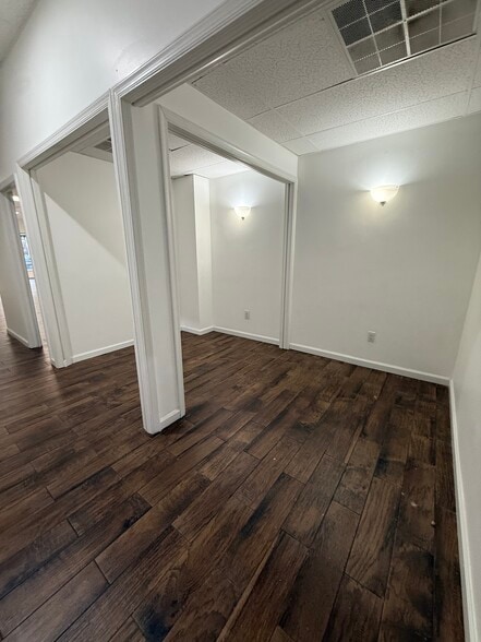 526 Main St, Stroudsburg, PA for lease - Building Photo - Image 3 of 9