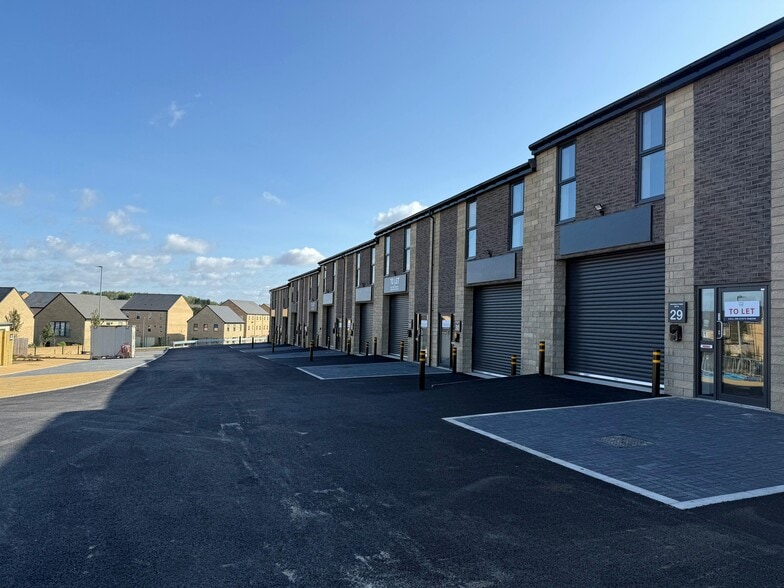 128 Haydock Av, Castleford à louer - Photo du bâtiment - Image 2 de 2