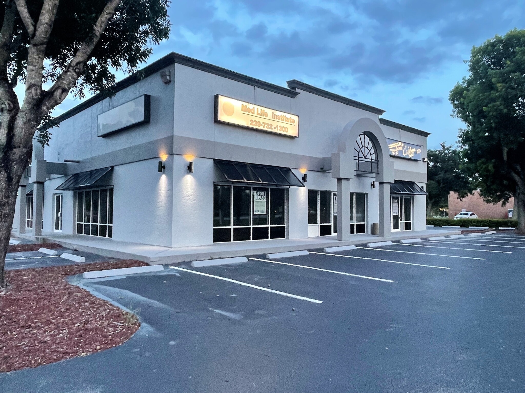 4101-4143 Tamiami Trl E, Naples, FL for lease Building Photo- Image 1 of 8