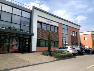 Plus de détails pour 10 Rue Du Commandant D'estienne D'orves, Villeneuve-la-Garenne - Bureau à louer