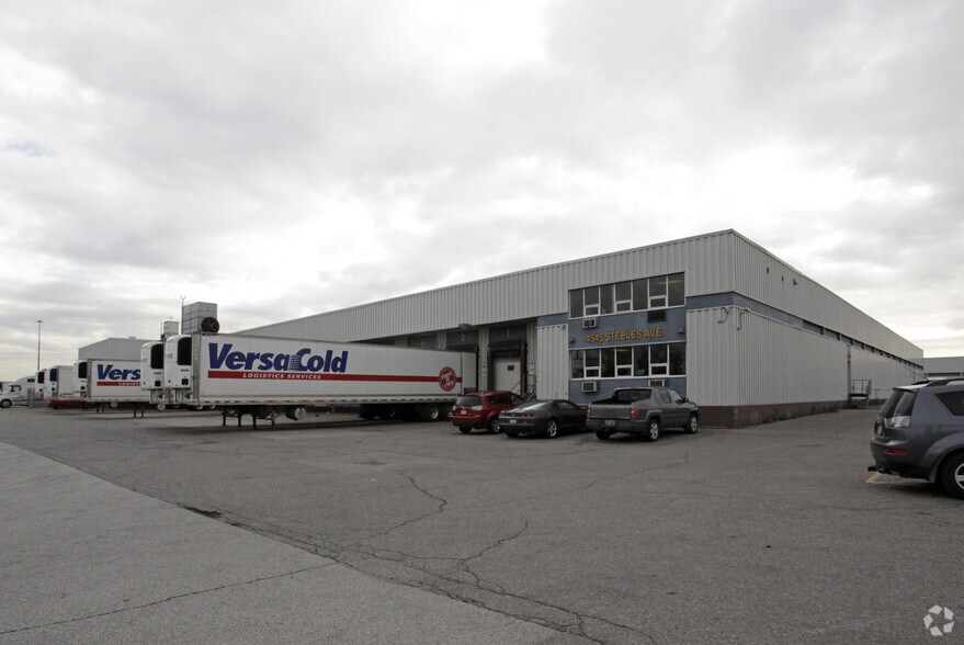 4545 Steeles Ave W, Toronto, ON for sale - Primary Photo - Image 1 of 1