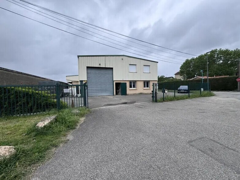 Industrial in Rillieux-la-Pape for sale - Building Photo - Image 2 of 9