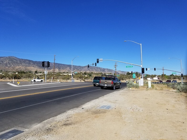 1998 Highway 138, Pinon Hills, CA à vendre - Photo du bâtiment - Image 2 de 13