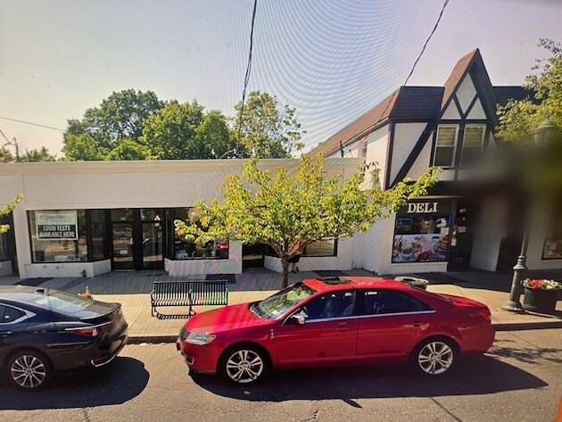 140-146 Hendrickson Ave, Lynbrook, NY à louer Photo du bâtiment- Image 1 de 3