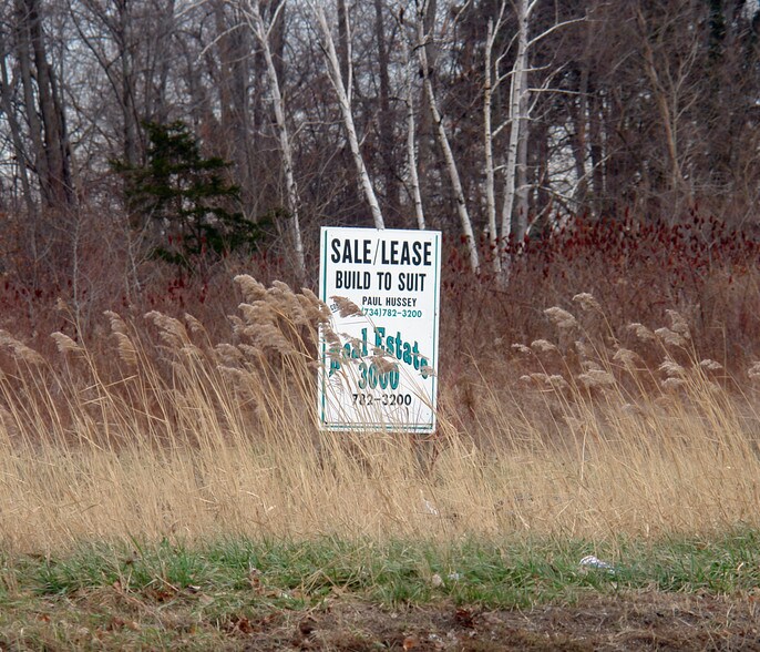 Telegraph Rd, Flat Rock, MI à vendre - Photo du bâtiment - Image 2 de 3