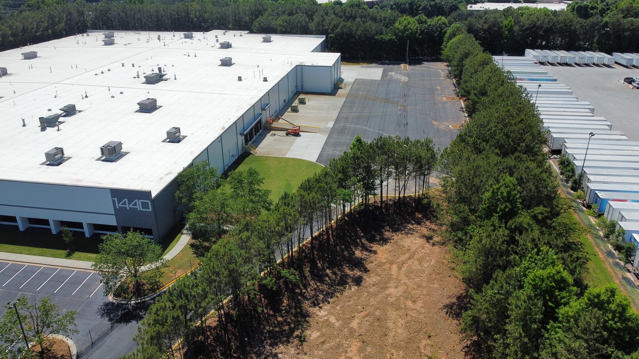 1446 Rock Mountain Blvd, Stone Mountain, GA for lease Interior Photo- Image 1 of 5