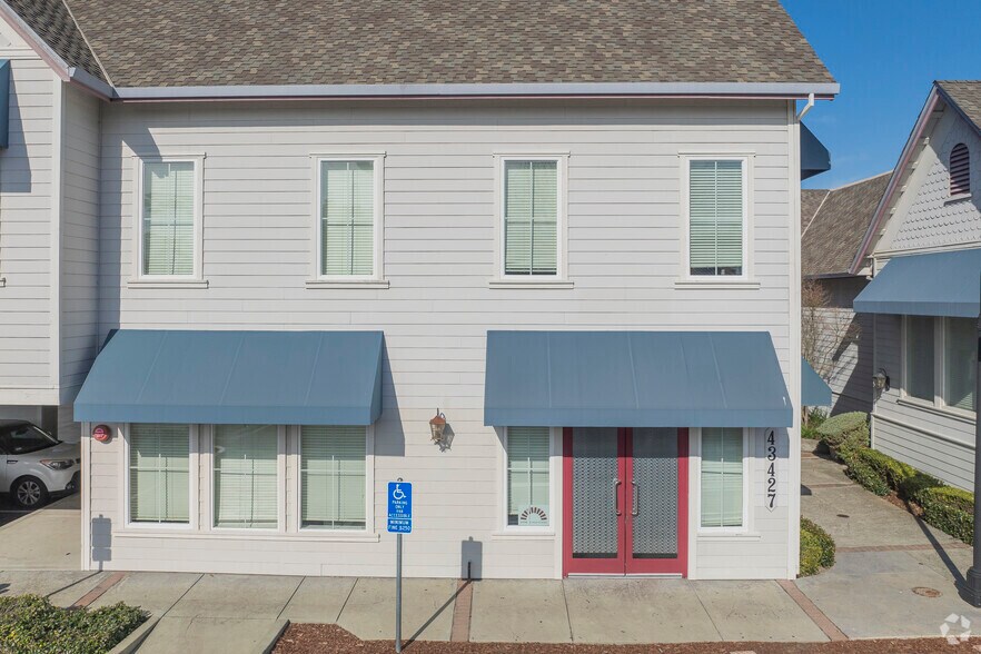 43427-43433 Mission Blvd, Fremont, CA à louer - Photo du bâtiment - Image 3 de 9