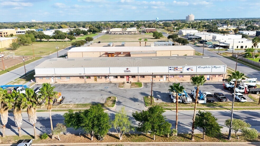 4200 N 22nd St, McAllen, TX à louer - Photo du bâtiment - Image 2 de 6