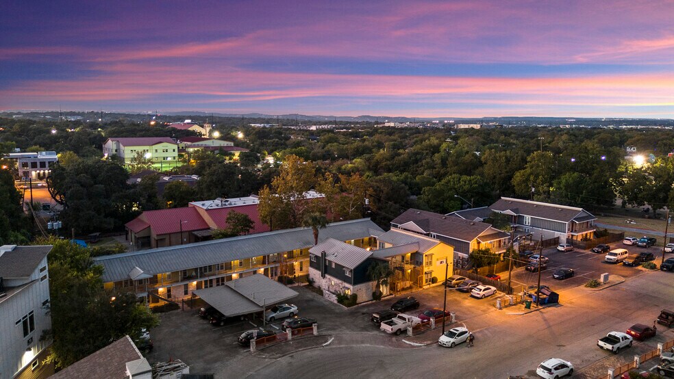 2526 Durwood St, Austin, TX à vendre - Photo du bâtiment - Image 2 de 71