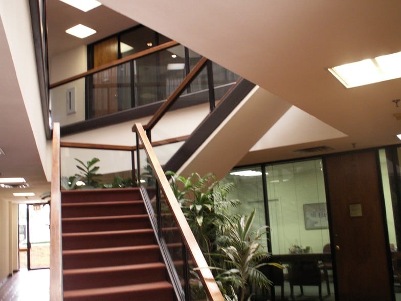 2275 Westpark Ct, Euless, TX for sale - Interior Photo - Image 3 of 11