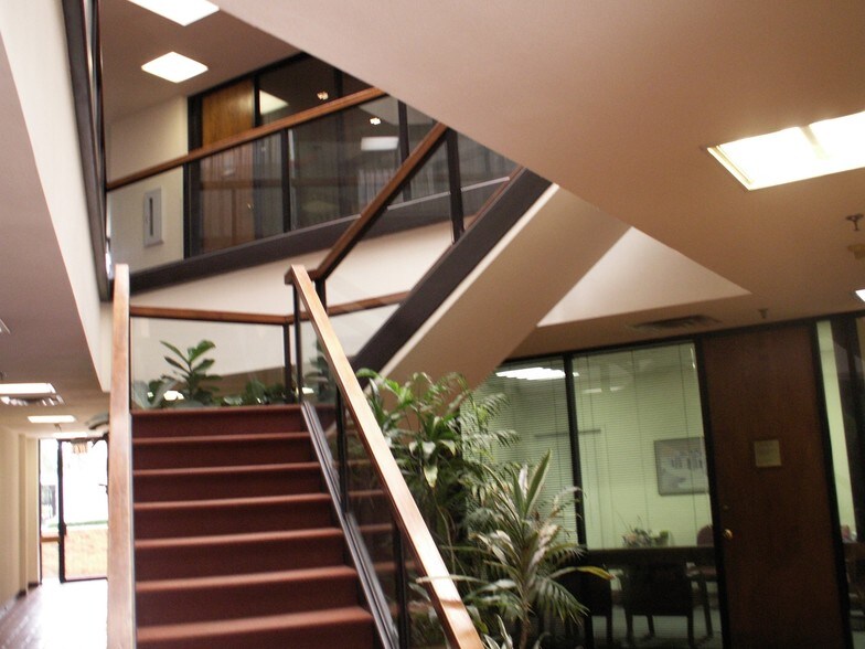 2275 Westpark Ct, Euless, TX à vendre - Photo intérieure - Image 3 de 11