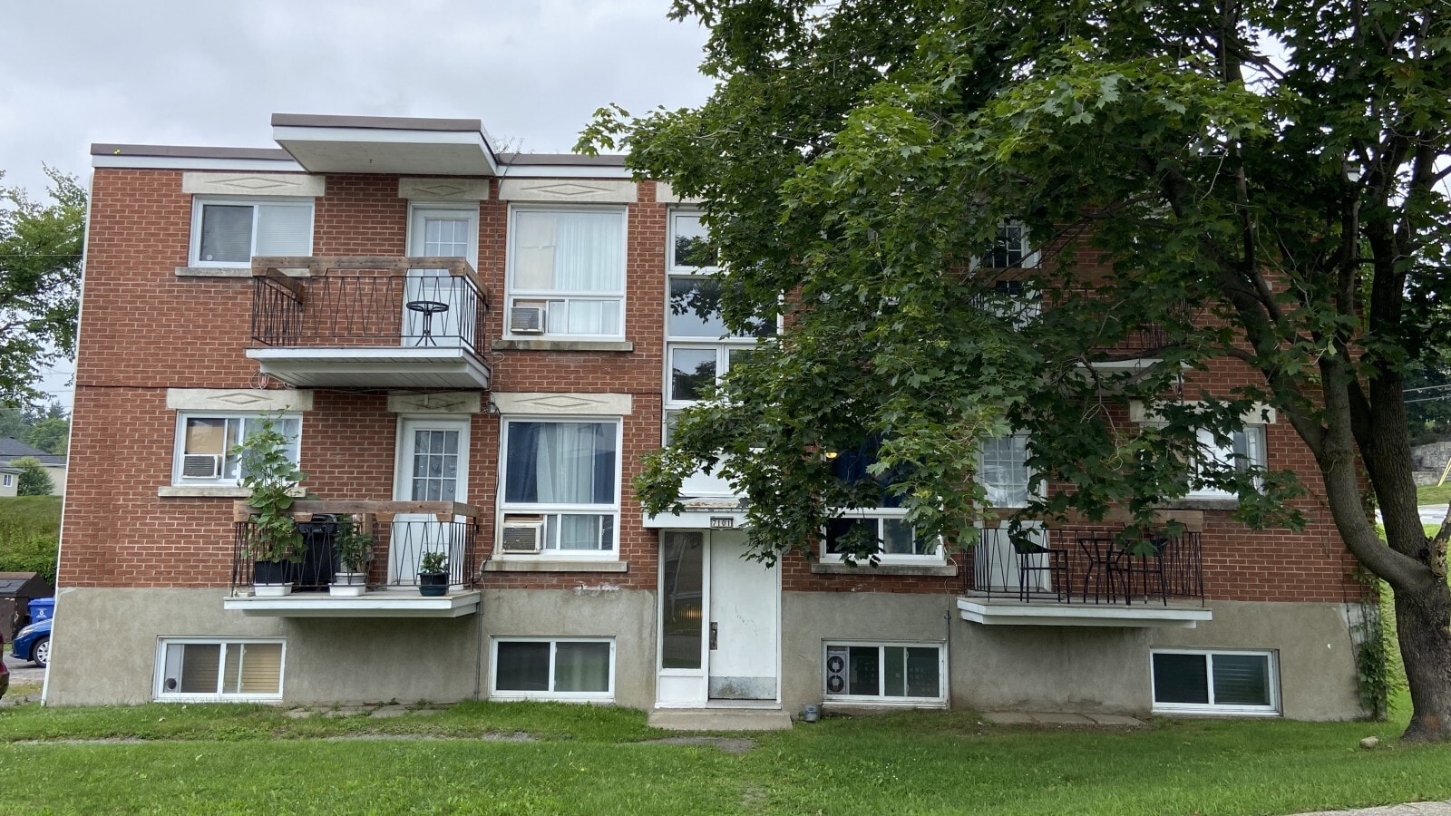 7101 Rue Des Cerfs, Québec, QC à vendre Photo principale- Image 1 de 1