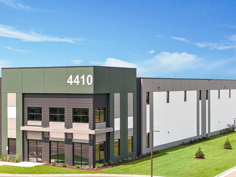 4410 Daentl Rd, Deforest, WI à louer - Photo du bâtiment - Image 2 de 11