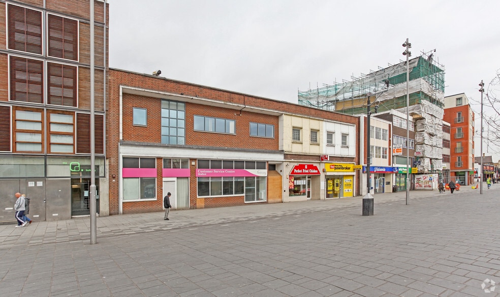 122 The Grove, London for lease - Building Photo - Image 1 of 4