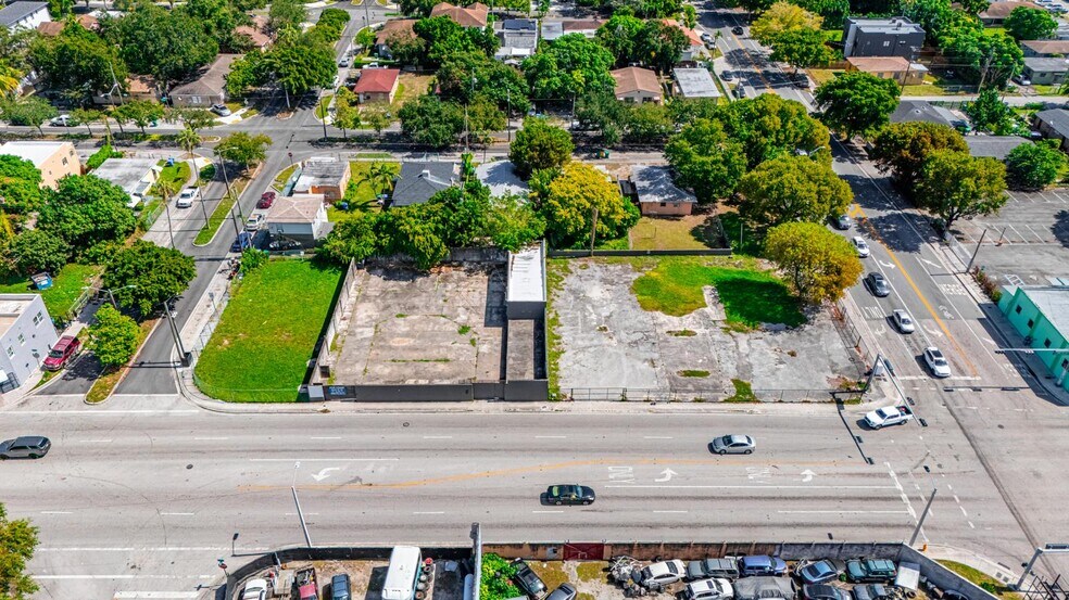4647 NW 17th Ave, Miami, FL à louer - Photo du bâtiment - Image 2 de 10
