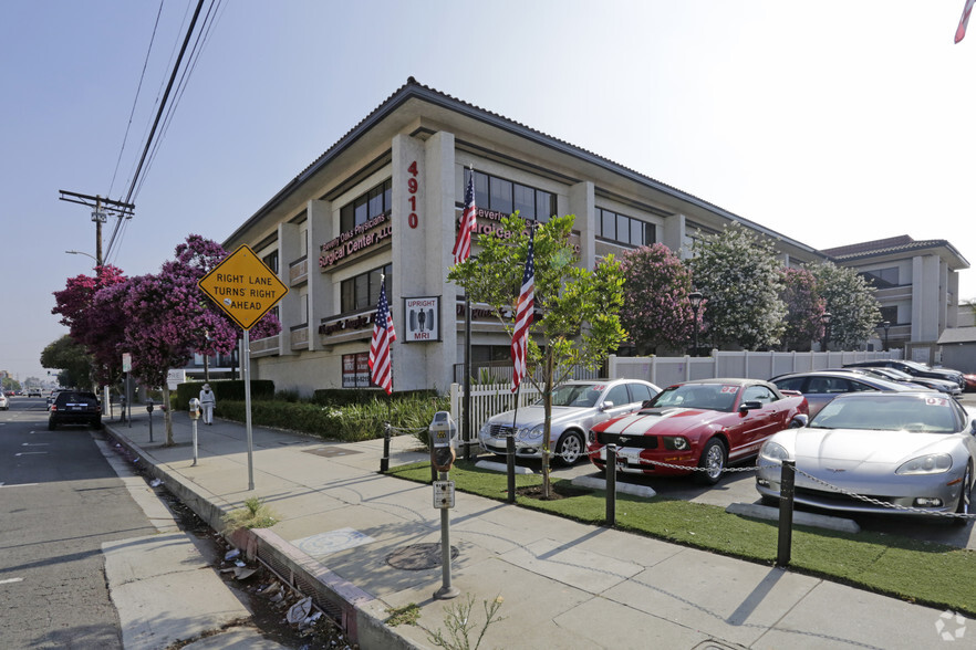 4910 Van Nuys Blvd, Sherman Oaks, CA for sale - Primary Photo - Image 1 of 1