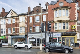 Plus de détails pour 167 Brent St, Londres - Commerce de détail à louer