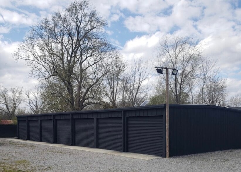405 Riverview Dr, Shelbyville, TN for sale - Building Photo - Image 3 of 15