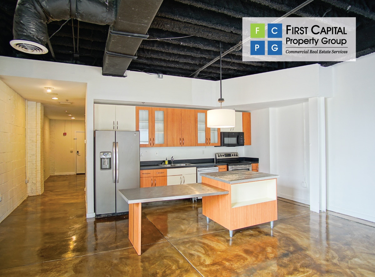 62 W Colonial Dr, Orlando, FL for lease Interior Photo- Image 1 of 3