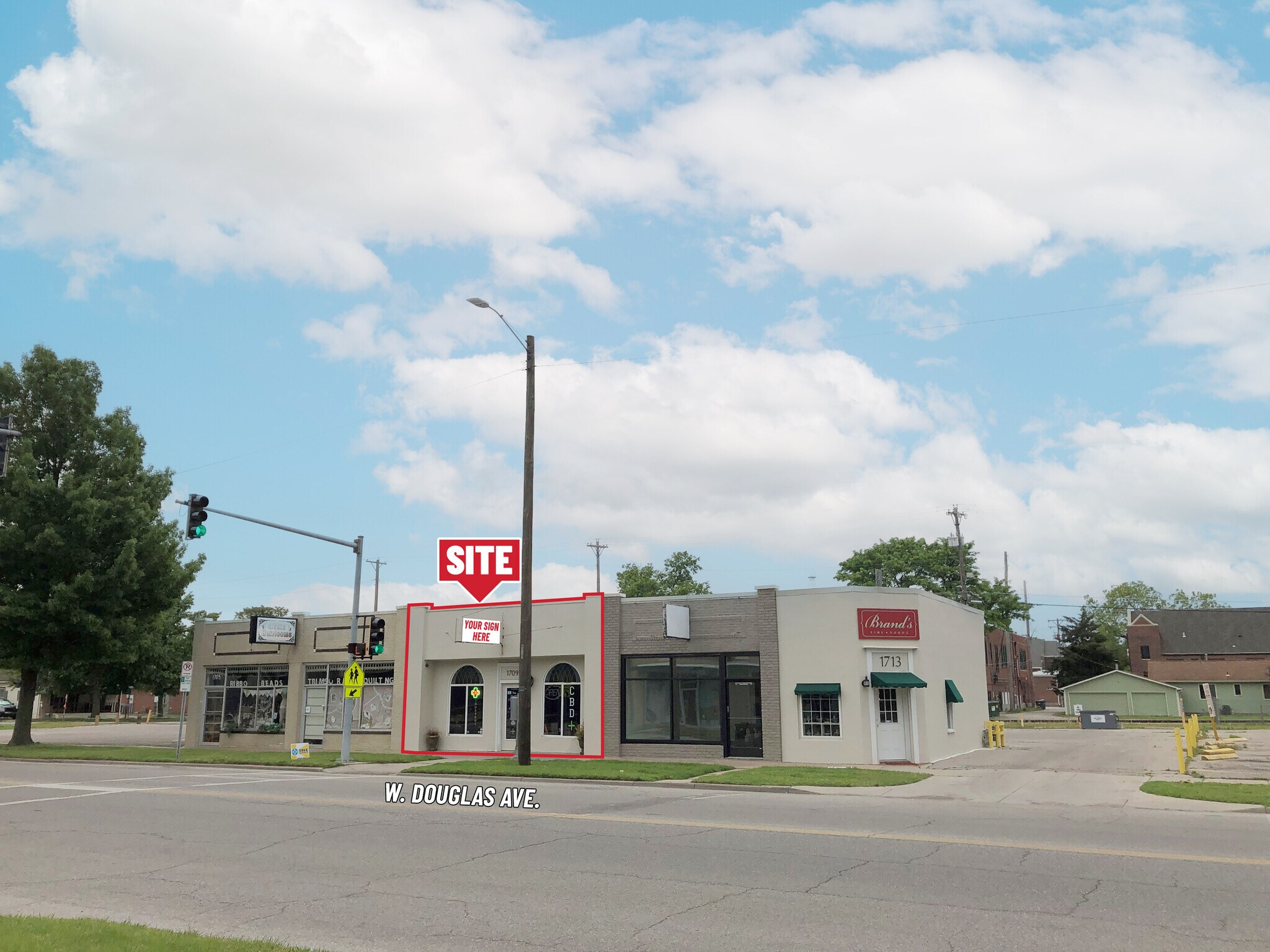 1711 W Douglas Ave, Wichita, KS for lease Primary Photo- Image 1 of 3