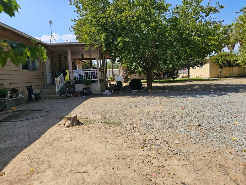 14398 Avenue 88, Pixley, CA à vendre - Photo du bâtiment - Image 2 de 37