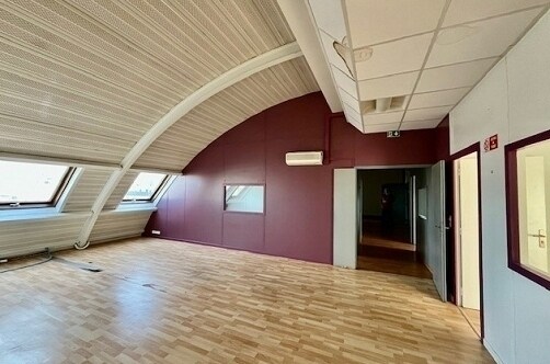 Office in Saint-Ouen-sur-Seine for lease - Interior Photo - Image 3 of 6