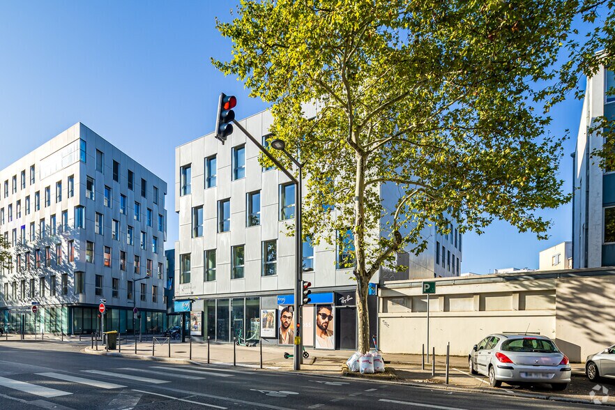 Bureau dans Lyon à louer - Photo du bâtiment - Image 2 de 3