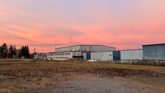 Plus de détails pour 794 River Rd, Pembroke, ON - Industriel à louer