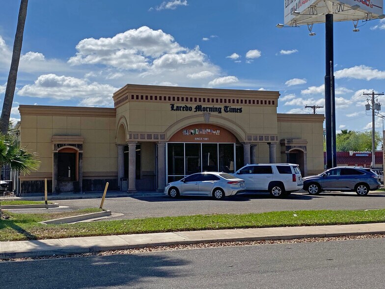 111 Esperanza Dr, Laredo, TX for sale - Building Photo - Image 2 of 6