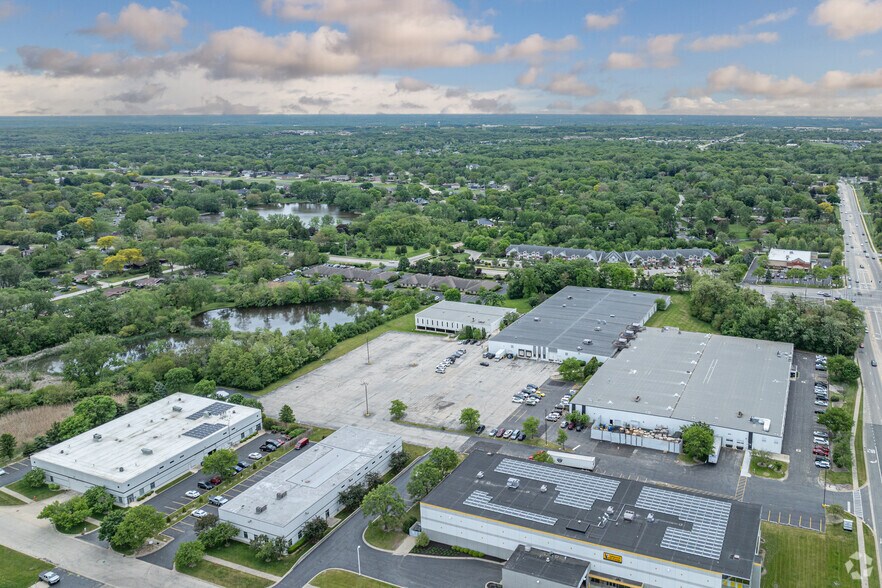 8255 Lemont Rd, Darien, IL à louer - Aérien - Image 2 de 15