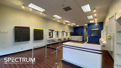 27613-27677 Bouquet Canyon Rd, Saugus, CA for lease Building Photo- Image 1 of 4