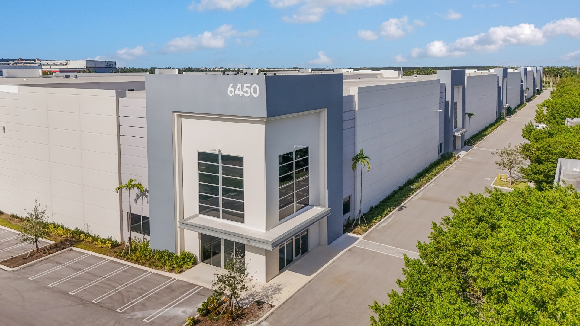 6450 NW 97th Ave, Doral, FL for lease Primary Photo- Image 1 of 7