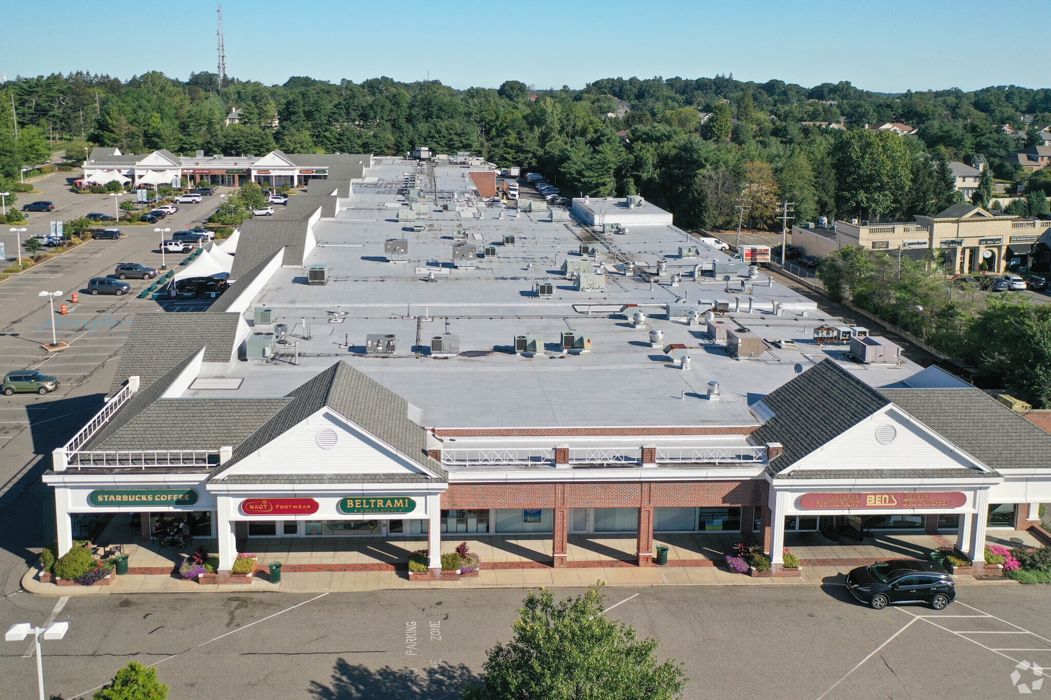 8001 Jericho Tpke, Woodbury, NY for lease Primary Photo- Image 1 of 16