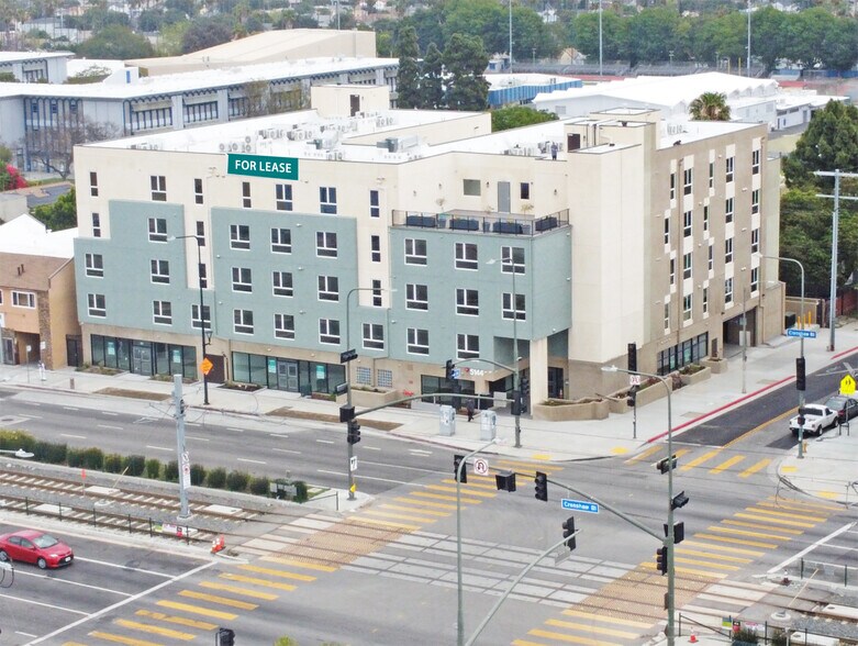 5144 Crenshaw Blvd, Los Angeles, CA à louer - Photo du bâtiment - Image 3 de 6