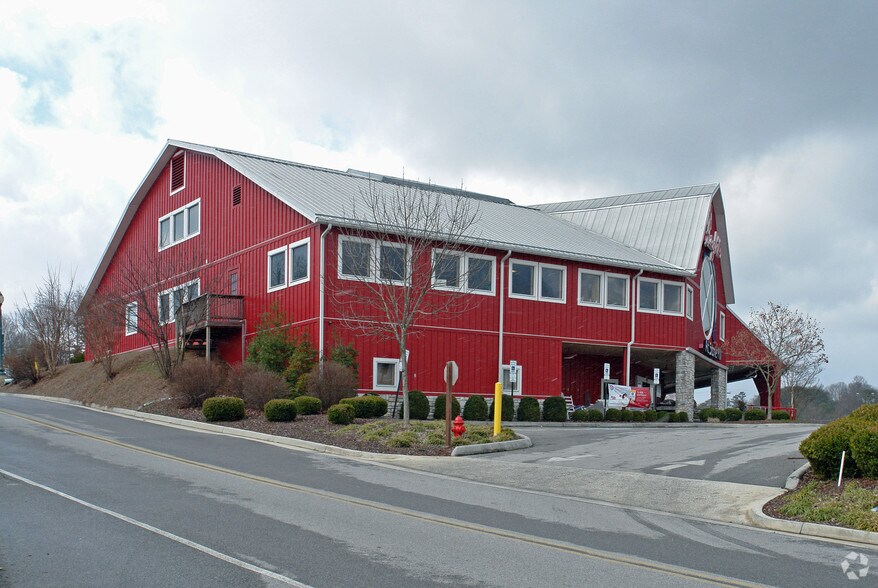 1080 W Main St, Abingdon, VA à vendre - Photo principale - Image 1 de 6